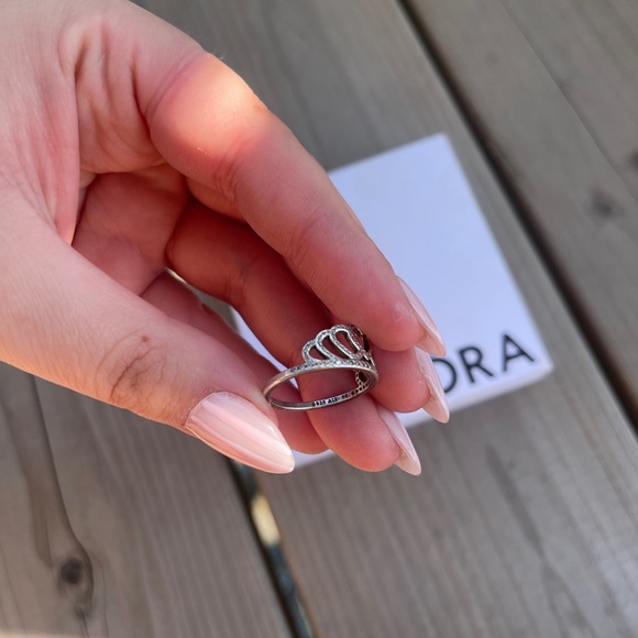 Authentic Pandora heart princess tiara ring - Picture 2 of 3